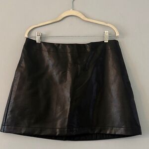 GAP Black Faux Leather Mini Skirt